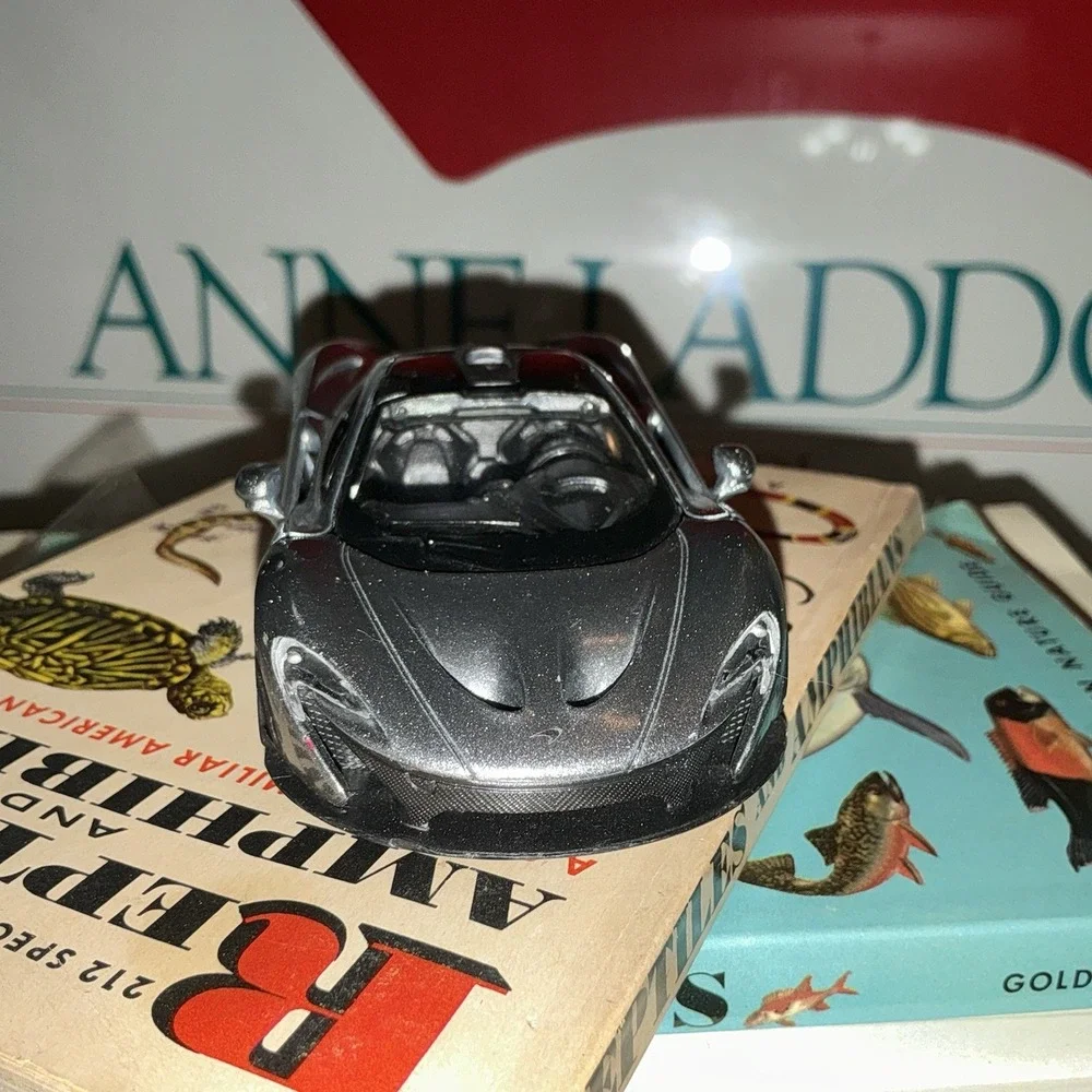 Kinsmart McLaren‎ P1 Silver 1:36 Die Cast Collectable Kt5393 Toy Car